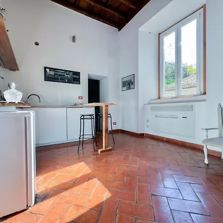 Pantheon Apartment